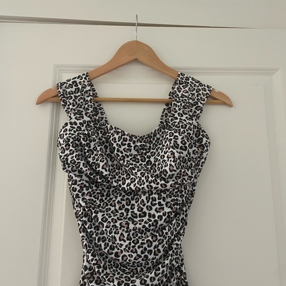 NWOT Albion Fit The Savannah One Piece Swimsuit Leopard Cheetah Print UPF - Picture 9 of 10